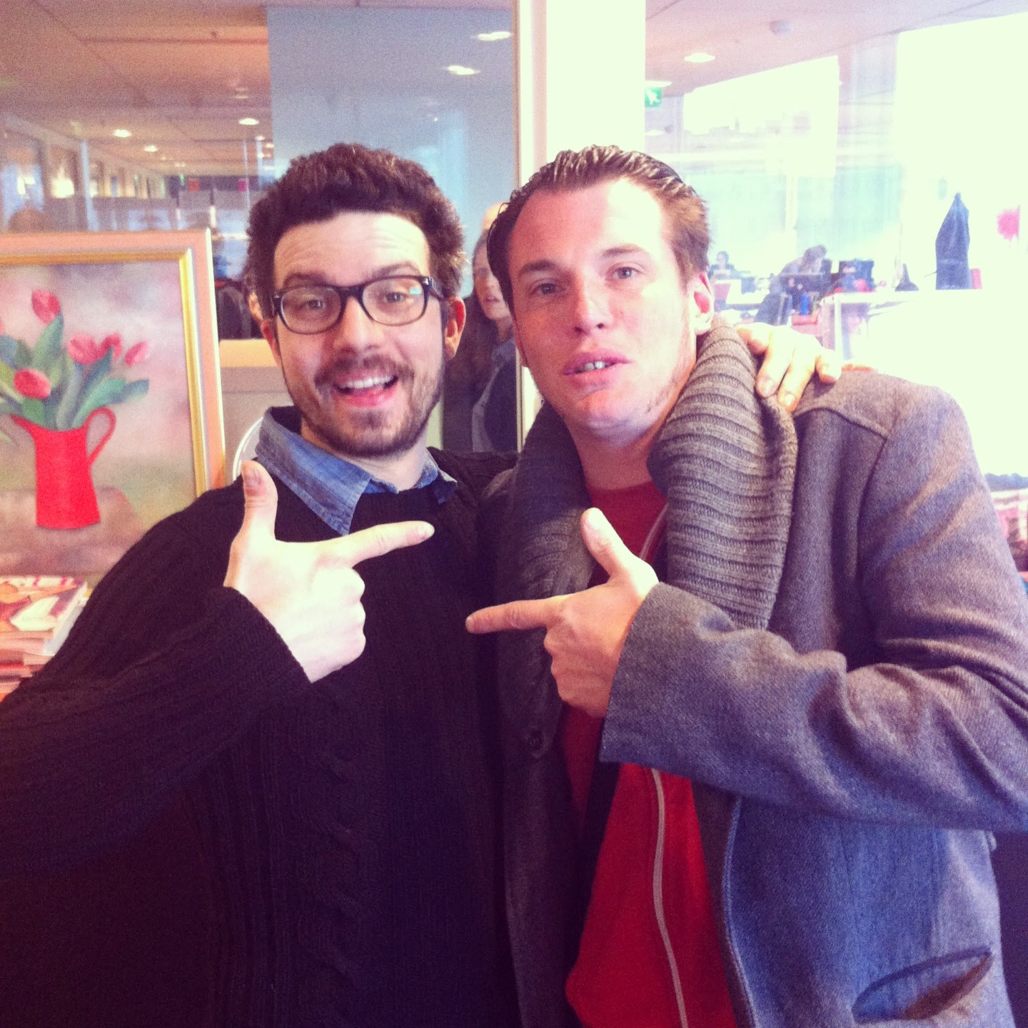 Norbert et moi en photo dans l'open space de l'agence.